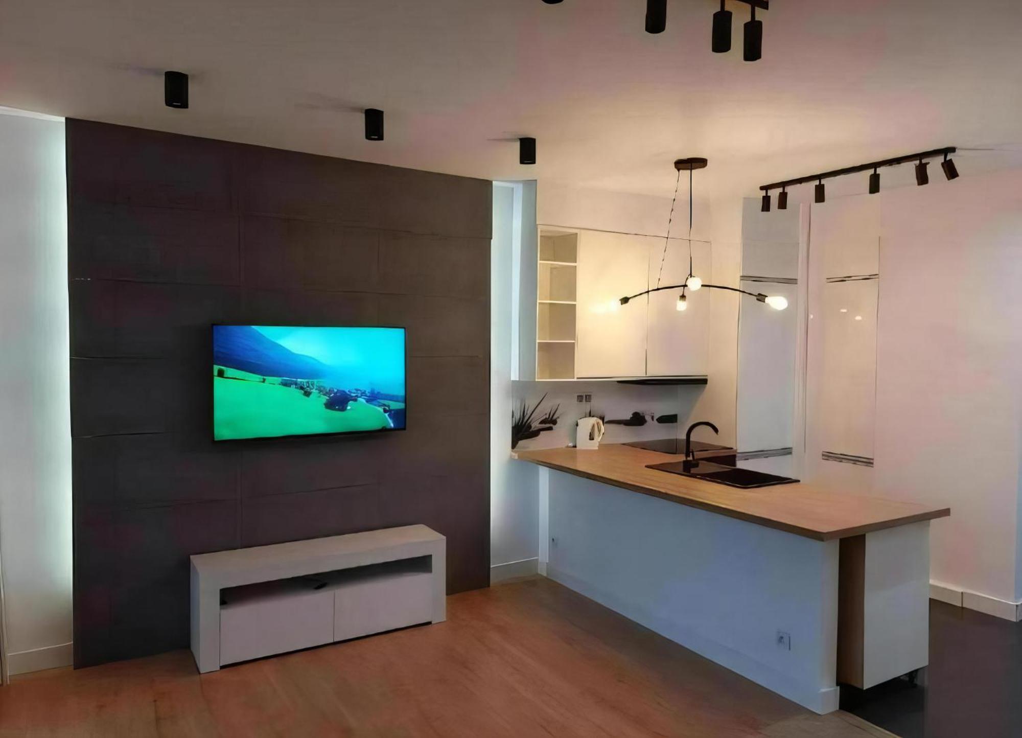 Y13 Apartament